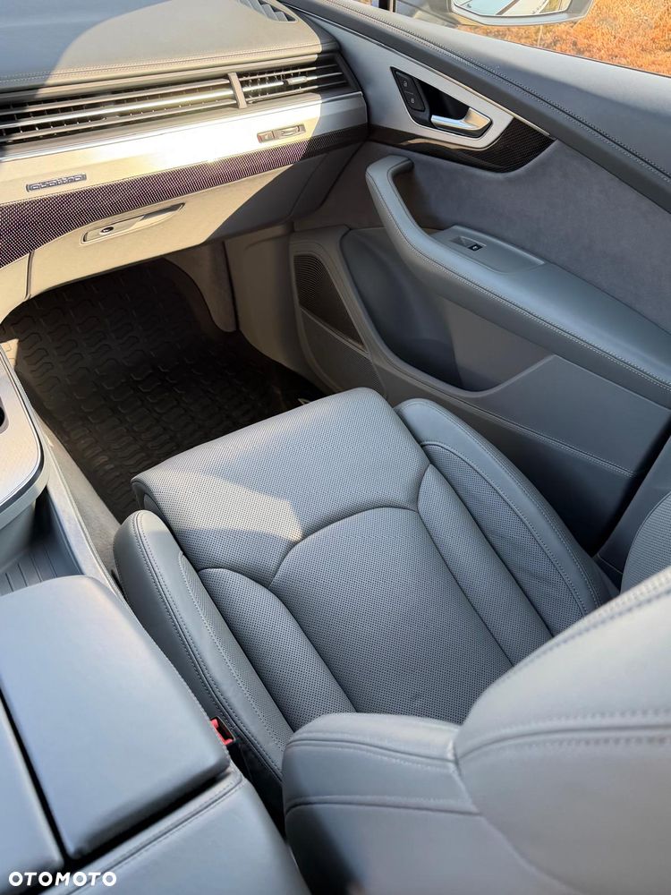 Audi SQ7 - 11