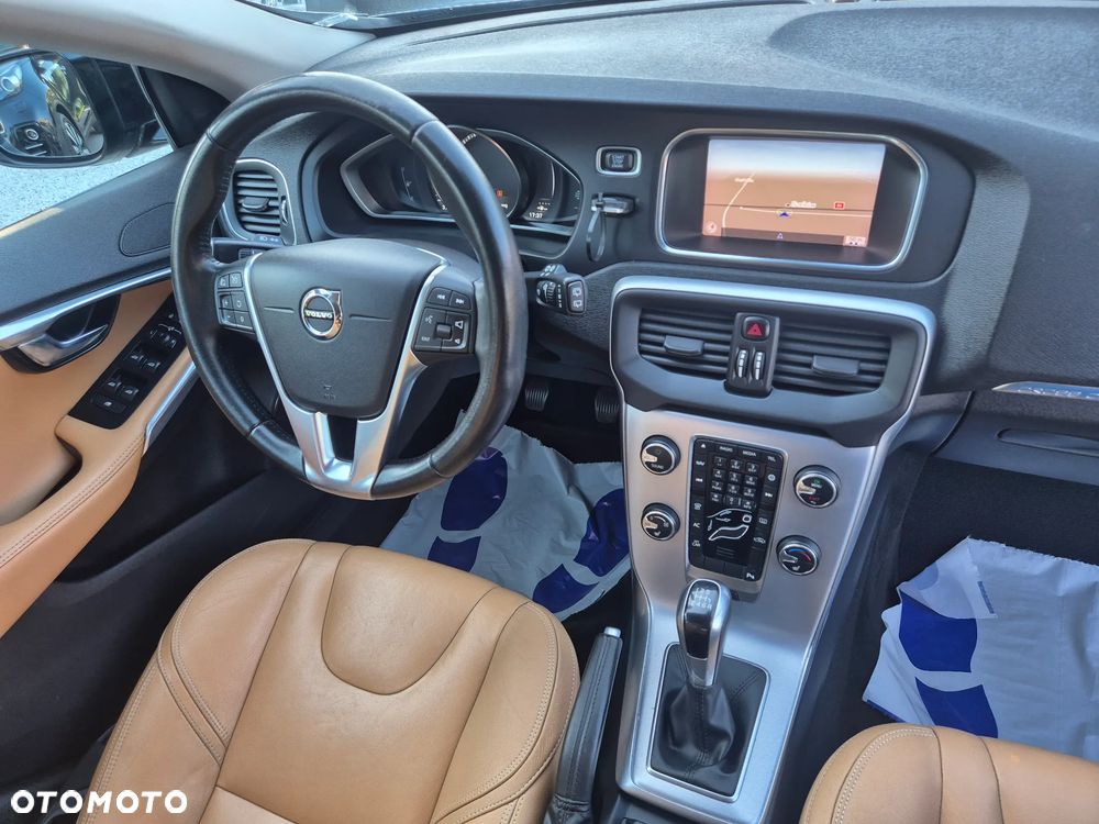 Volvo V40 Cross Country D2 Summum - 27