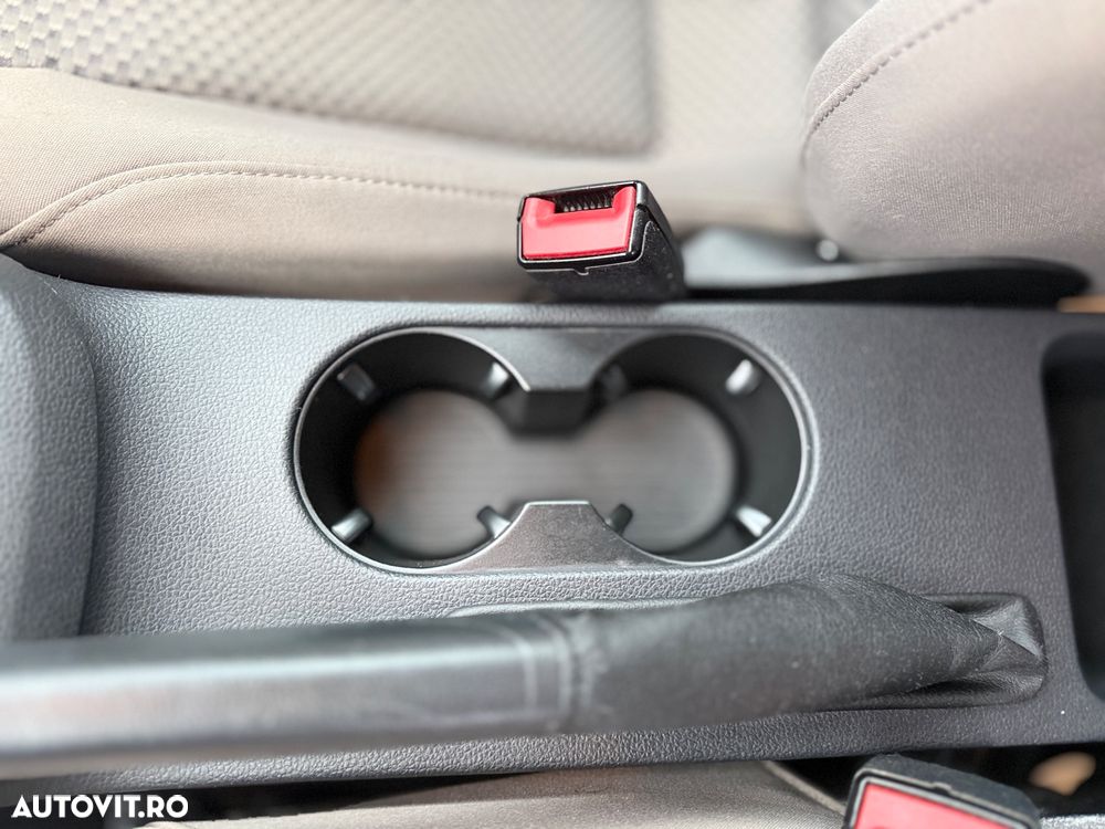 Volkswagen Jetta 1.6 TDI Comfortline - 13