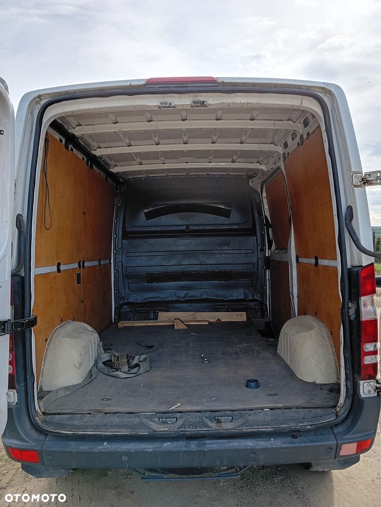 Mercedes-Benz Sprinter - 8