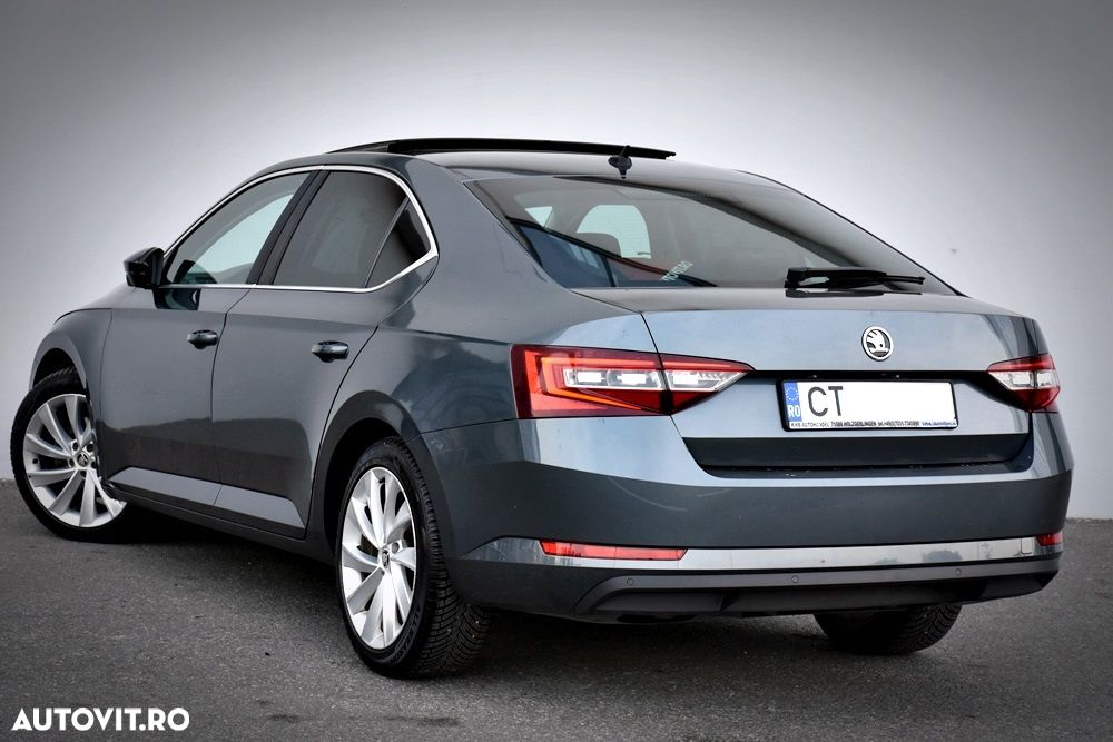 Skoda Superb 2.0 TDI DSG Ambition - 12