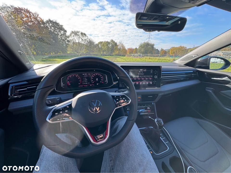 Volkswagen Jetta - 12
