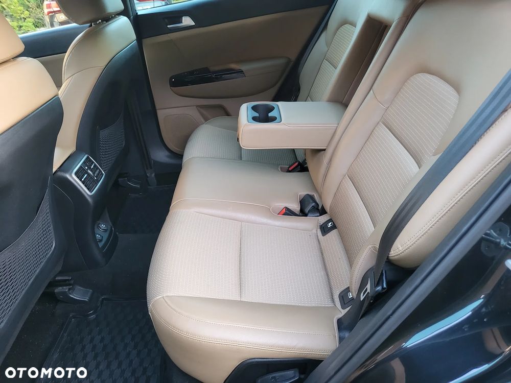 Kia Sportage 1.6 CRDI MHEV Black Edition 2WD DCT - 28