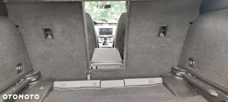 Volkswagen Passat 2.0 TDI SCR Comfortline - 5