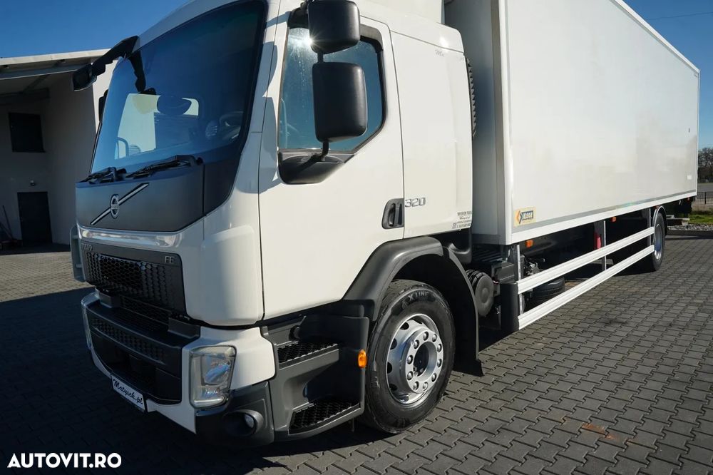 Volvo FE 320 / 4x2 / CAMION FRIGORIFIC - 8,9 M / THERMO KING T-1200 R SPECTRUM / 7.100 ORE DE FUNCȚIONARE / MULTI-TEMPERATURĂ / PLATFORMĂ HIDRAULICĂ DHOLLANDIA - 1.500 KG / EURO 6 - 11