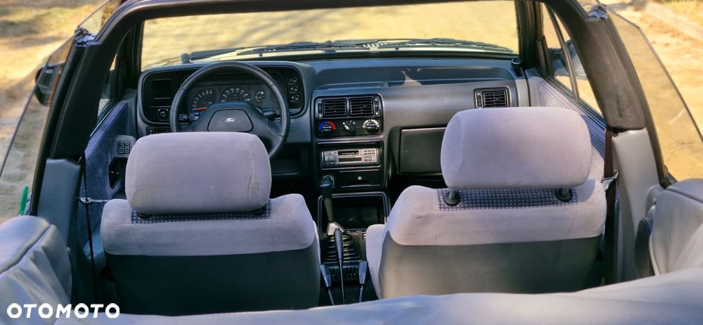 Ford Escort 1.6 CLX - 12