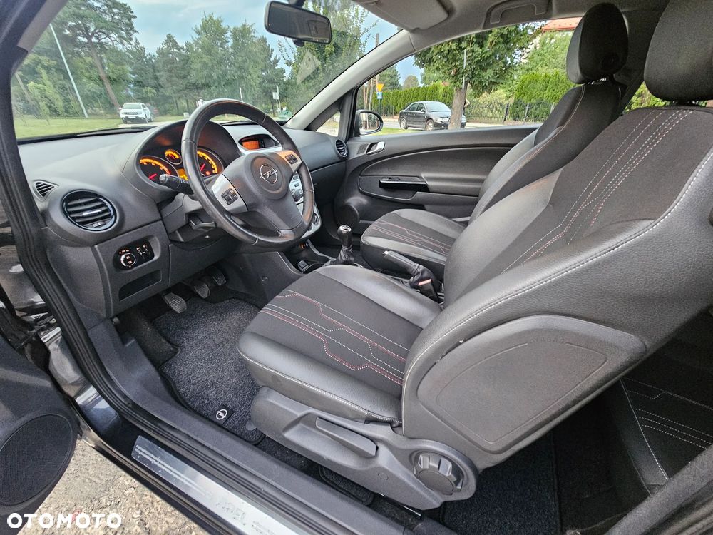 Opel Corsa 1.4 16V 150 Jahre - 9