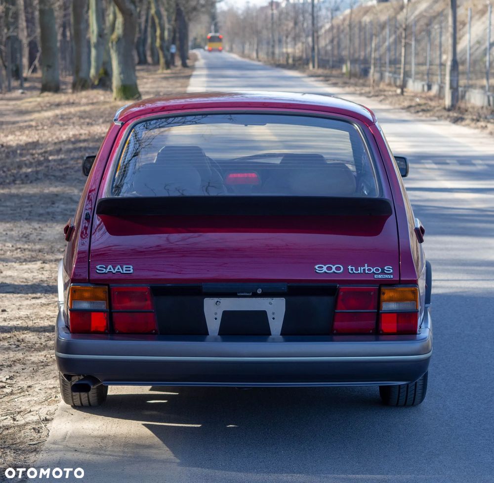 Saab 900 - 3