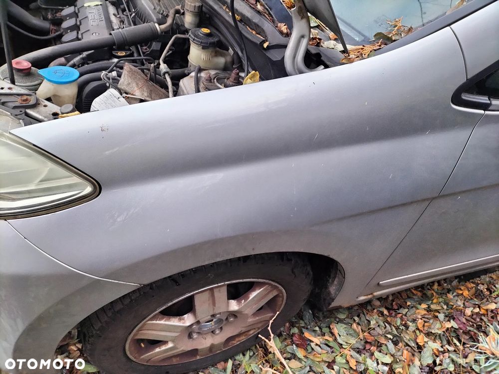 KOMPLETNY PRZÓD HONDA FR-V 05-09r KOD LAK. NH625M - 5