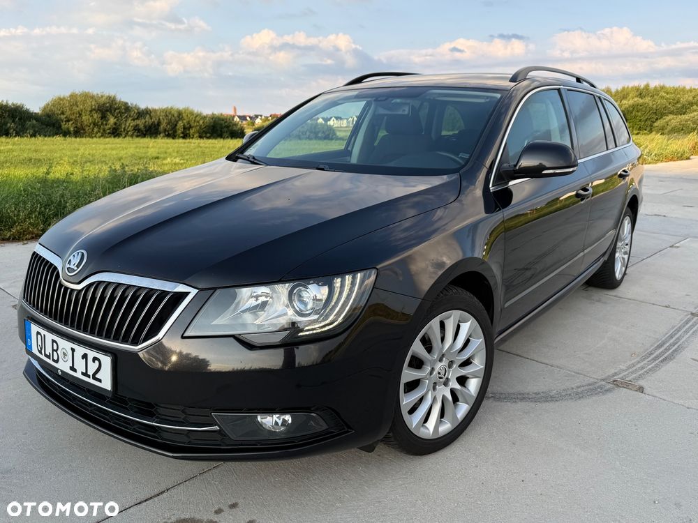 Skoda Superb 2.0 TDI Green tec DSG Elegance - 11