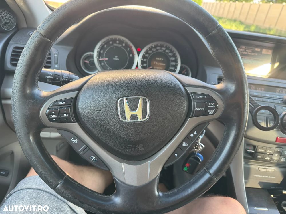 Honda Accord 2.0i Executive - 10