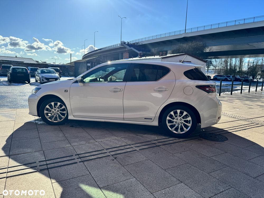 Lexus CT 200h F Sport - 8