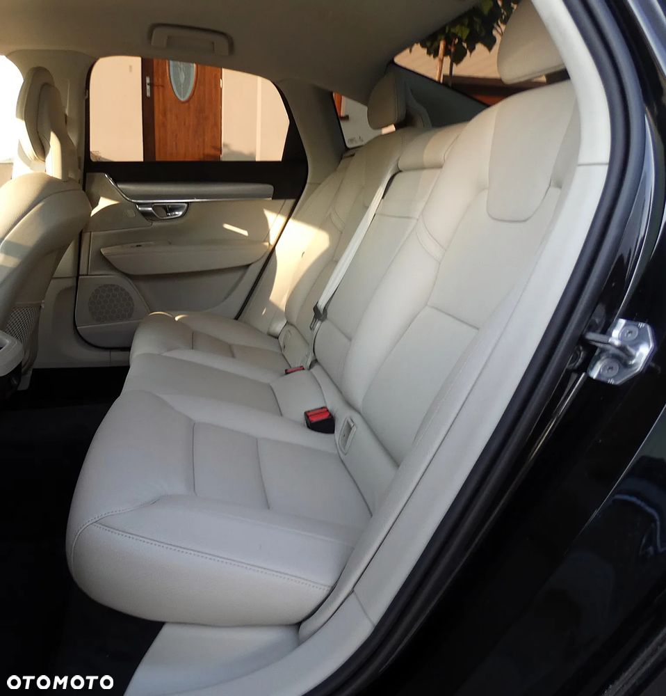 Volvo S90 D4 SCR Momentum Pro - 10