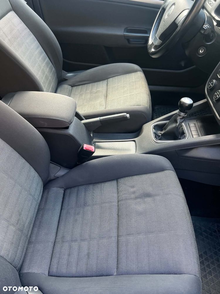 Volkswagen Golf 1.4 Comfortline - 12