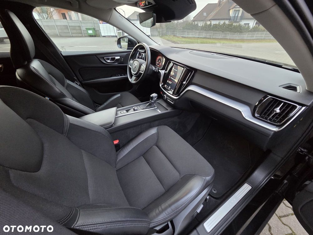Volvo V60 D4 Geartronic Momentum Pro - 8
