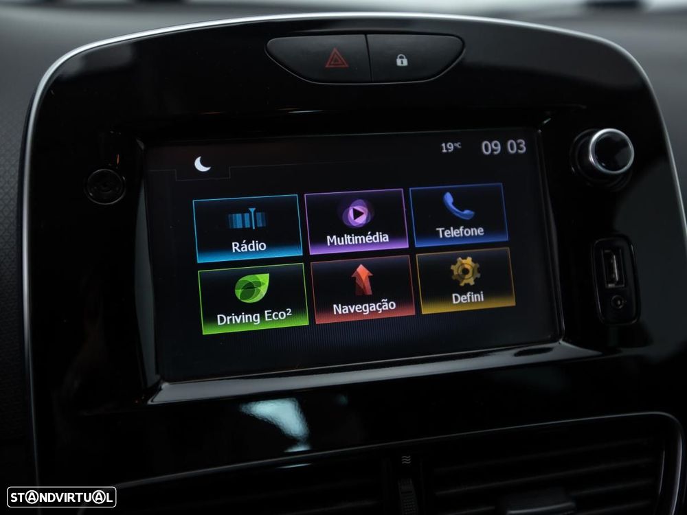 Renault Clio - 17