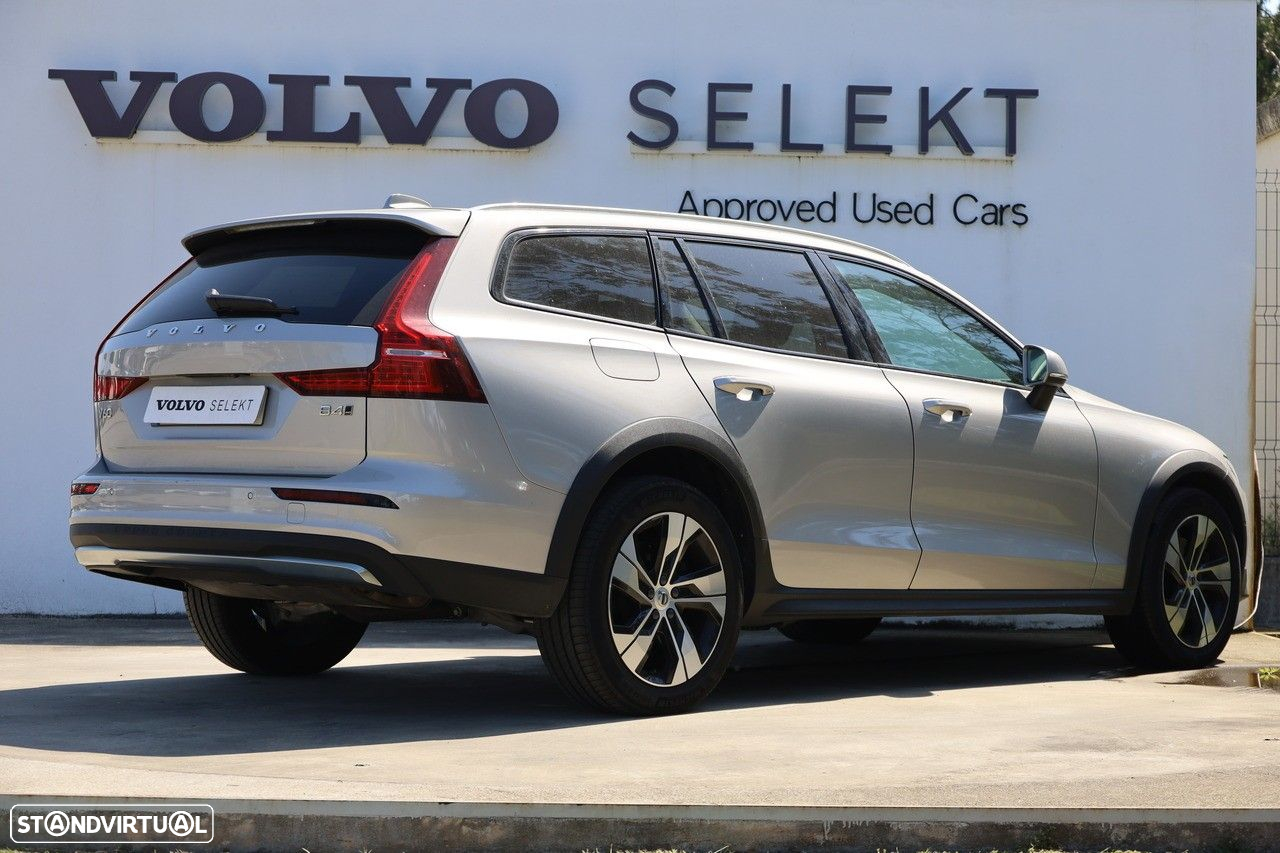 Volvo V60 Cross Country 2.0 B4 Geartronic - 26