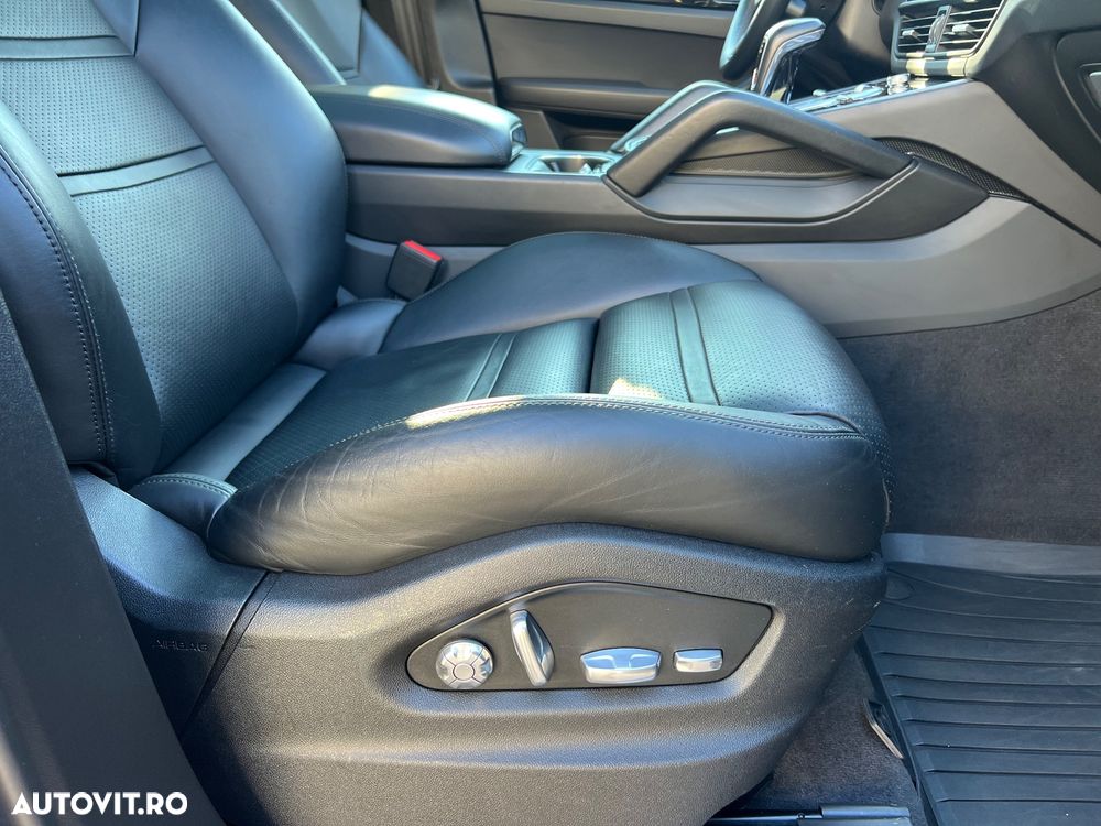 Porsche Cayenne Coupe - 35