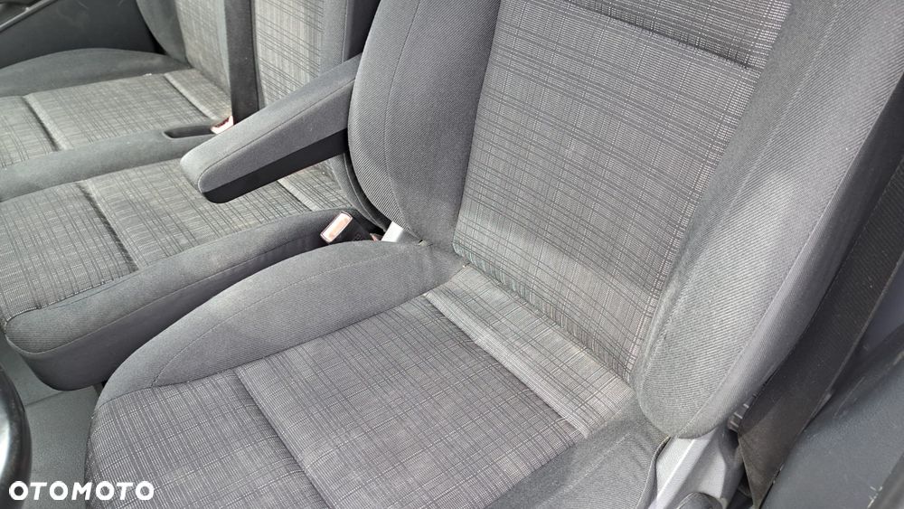 Mercedes-Benz VITO - 10