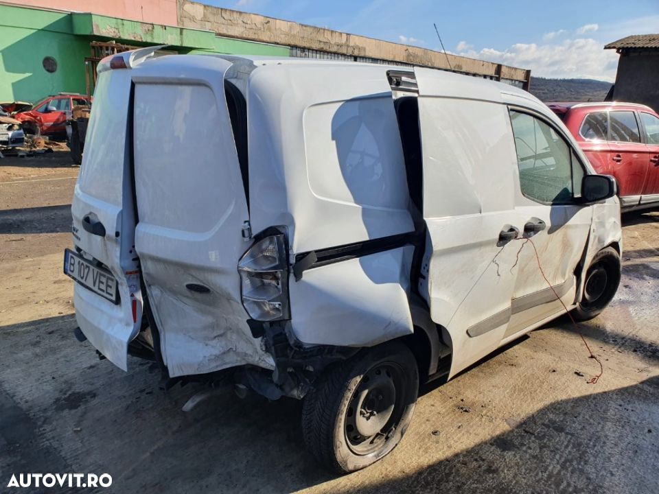 timonerie filtru particule antena radio cd player Ford transit Courier motor 1.0benzina dezmembrez - 4