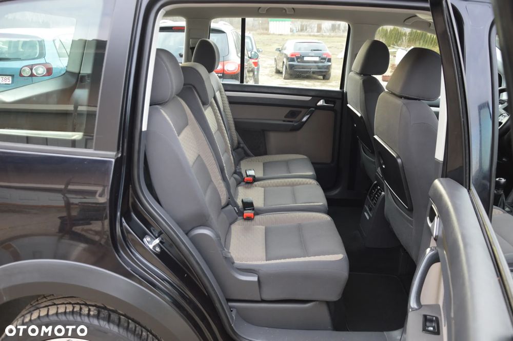 Volkswagen Touran 2.0 TDI DPF Cross - 27