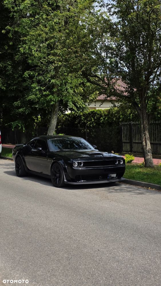 Dodge Challenger 6.4 Scat Pack - 8