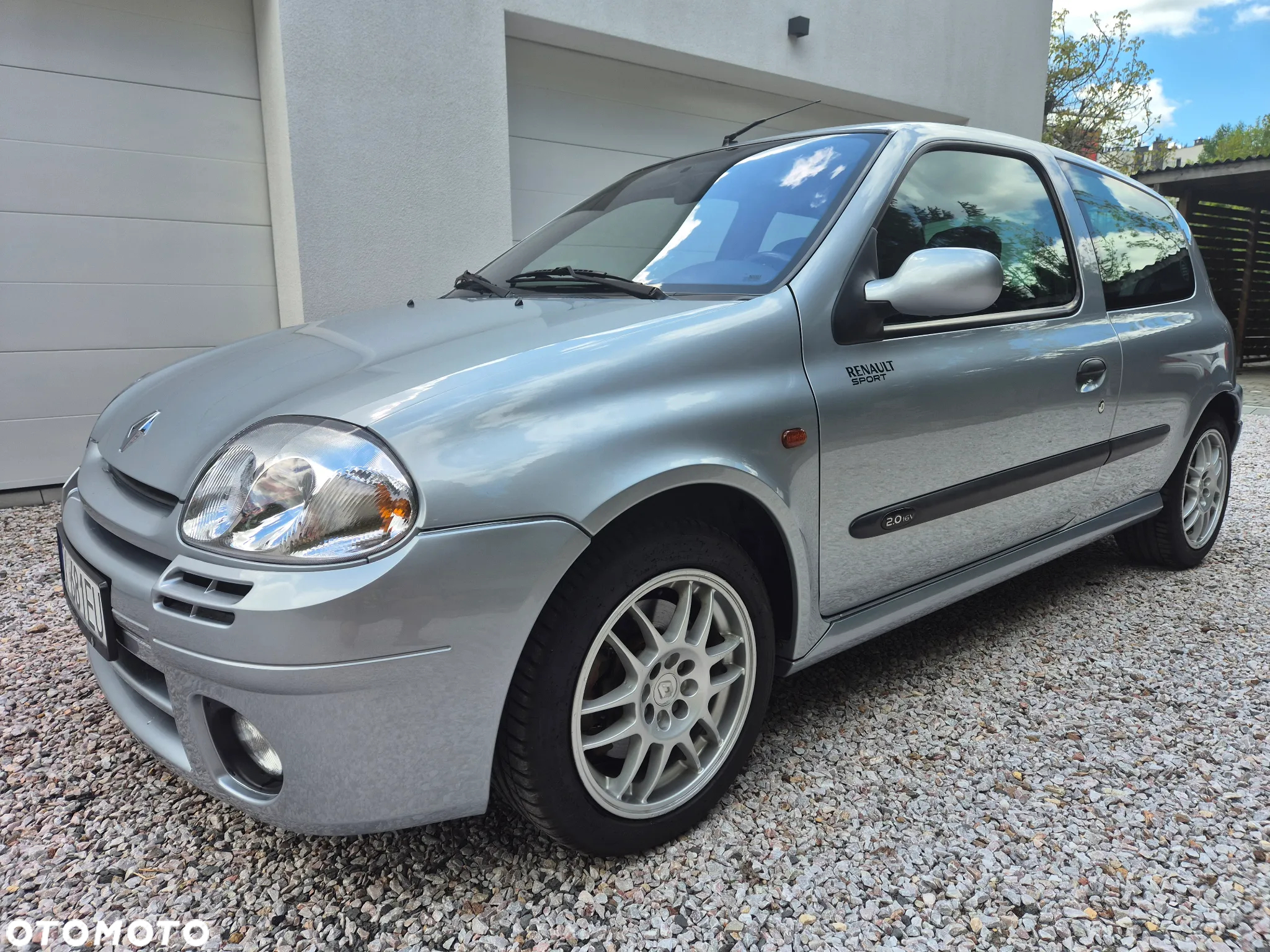 Renault Clio 2.0 16V Sport - 8
