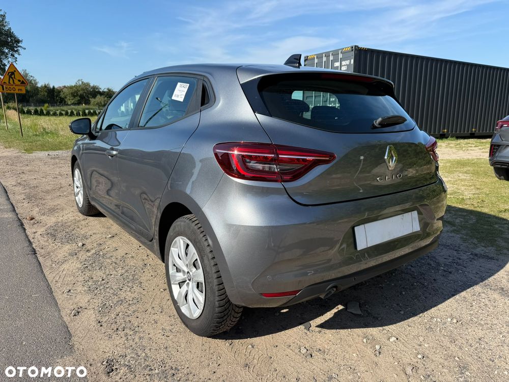 Renault Clio TCe 100 BUSINESS EDITION - 24