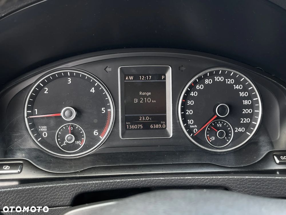 Volkswagen Multivan - 24