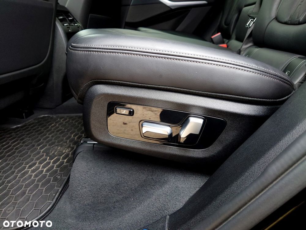 BMW X5 xDrive40d - 17