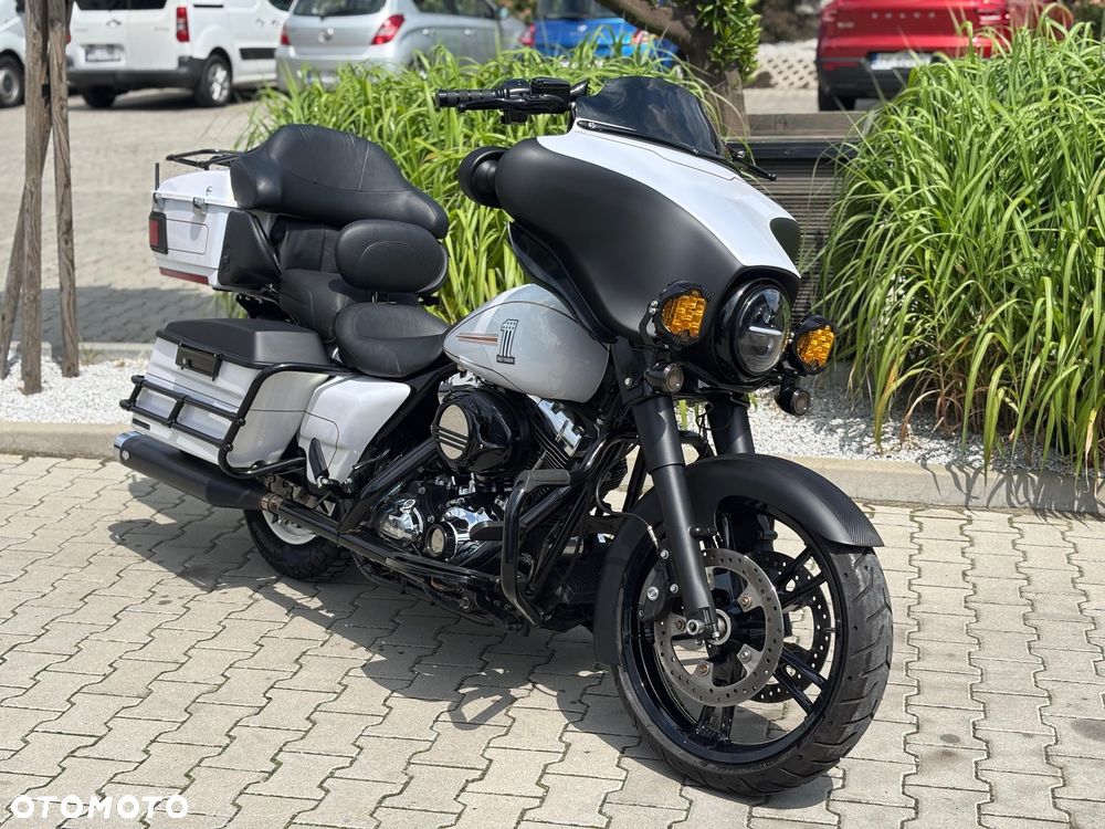 Harley-Davidson FLHT Electra Glide Standard - 4