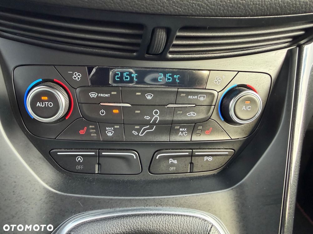 Ford Kuga 1.5 EcoBoost 2x4 ST-Line - 25