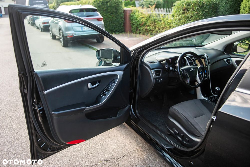 Hyundai i30 1.4 Premium - 16