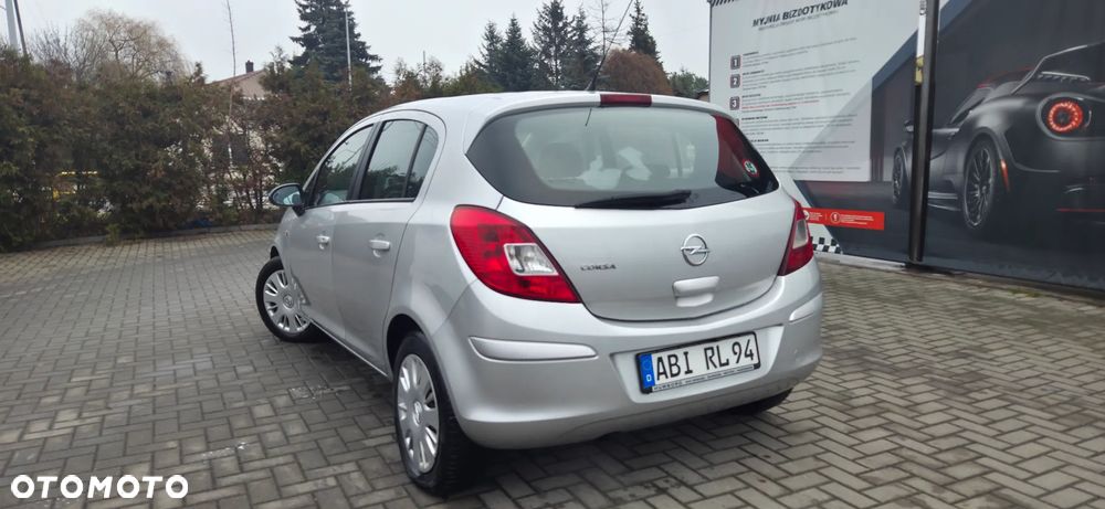 Opel Corsa 1.2 16V Enjoy - 8