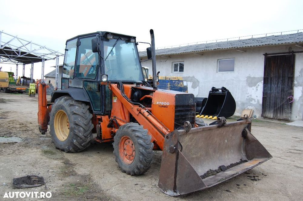 Dezmembrez FIAT HITACHI FT800 - 2