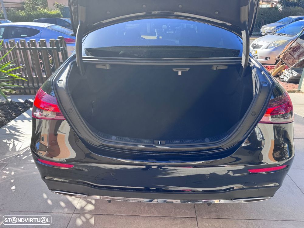 Mercedes-Benz E 220 d AMG Line - 13