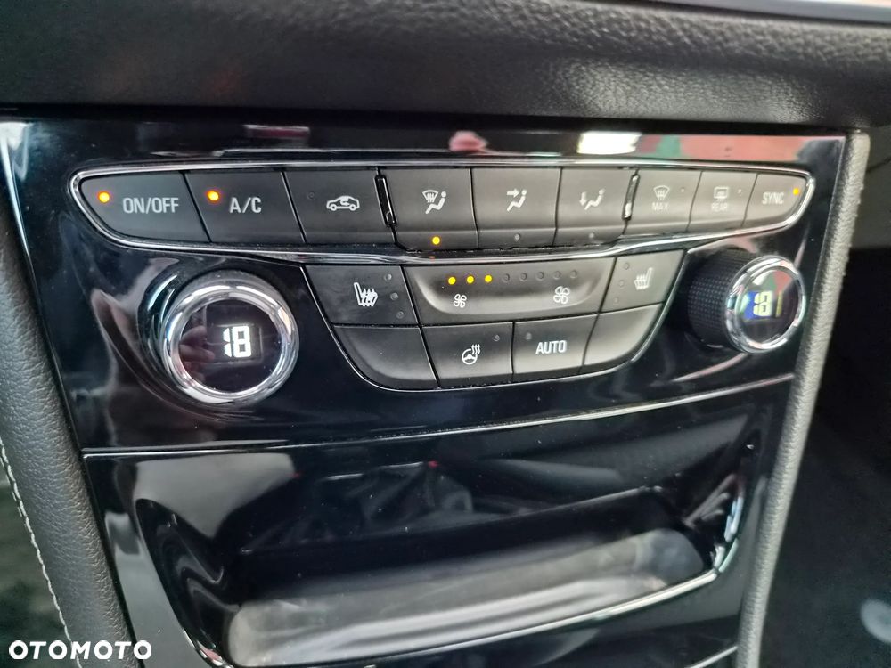 Opel Astra 1.4 Turbo Innovation - 19