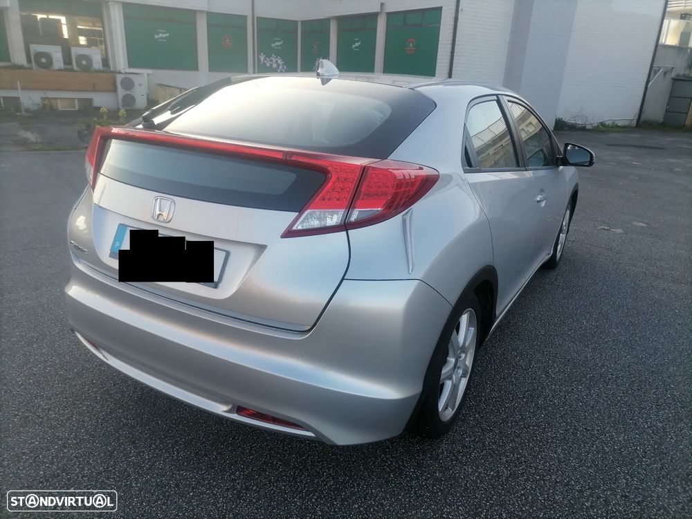 Honda Civic 1.6 i-DTEC Comfort Black Edition - 5
