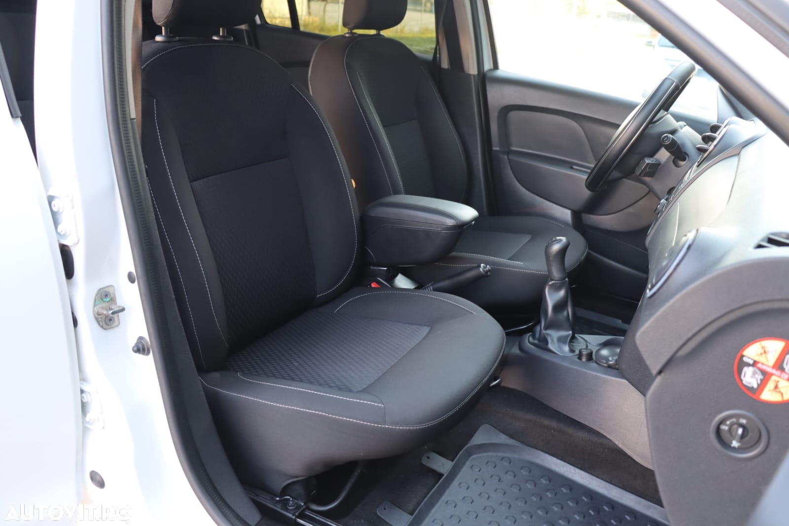 Dacia Logan MCV 1.5 dCi 90 CP Laureate - 7