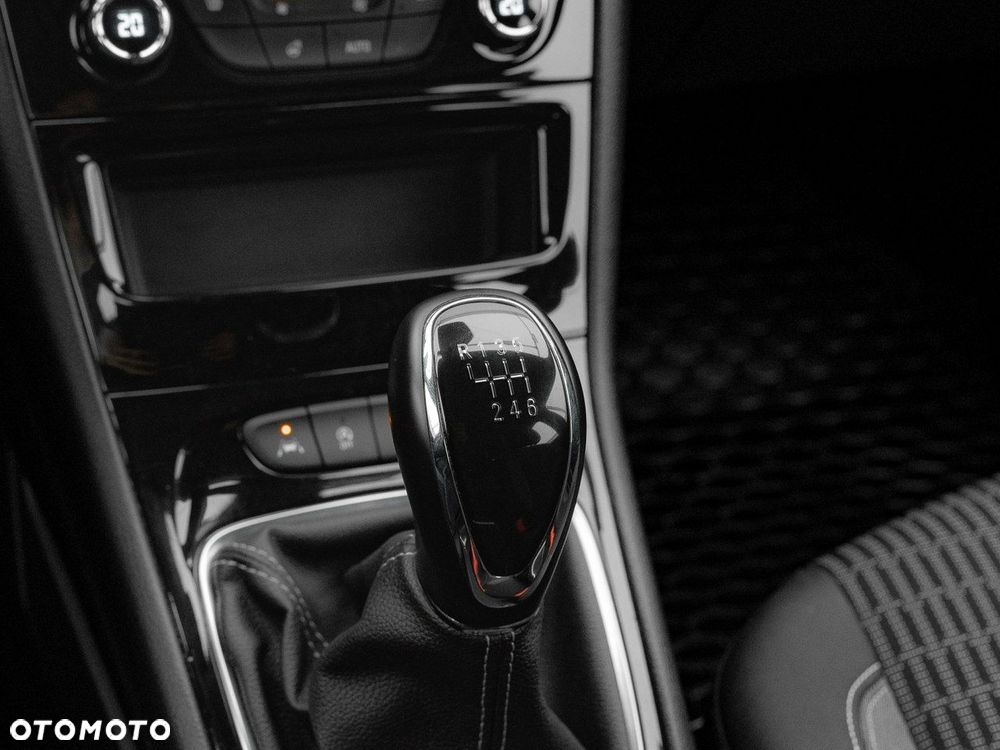 Opel Astra 1.2 T Elegance S&S - 19