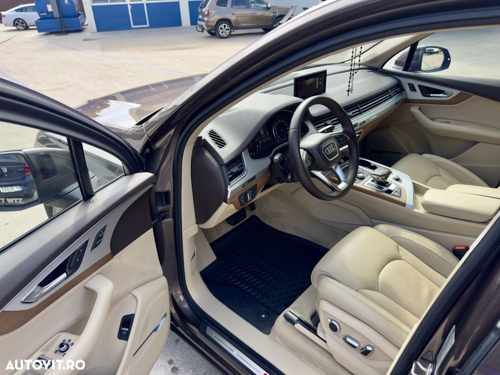 Audi Q7 - 6