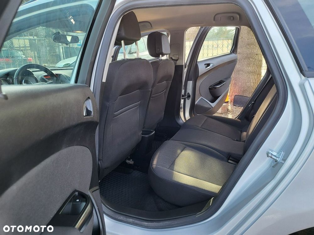 Opel Astra - 16
