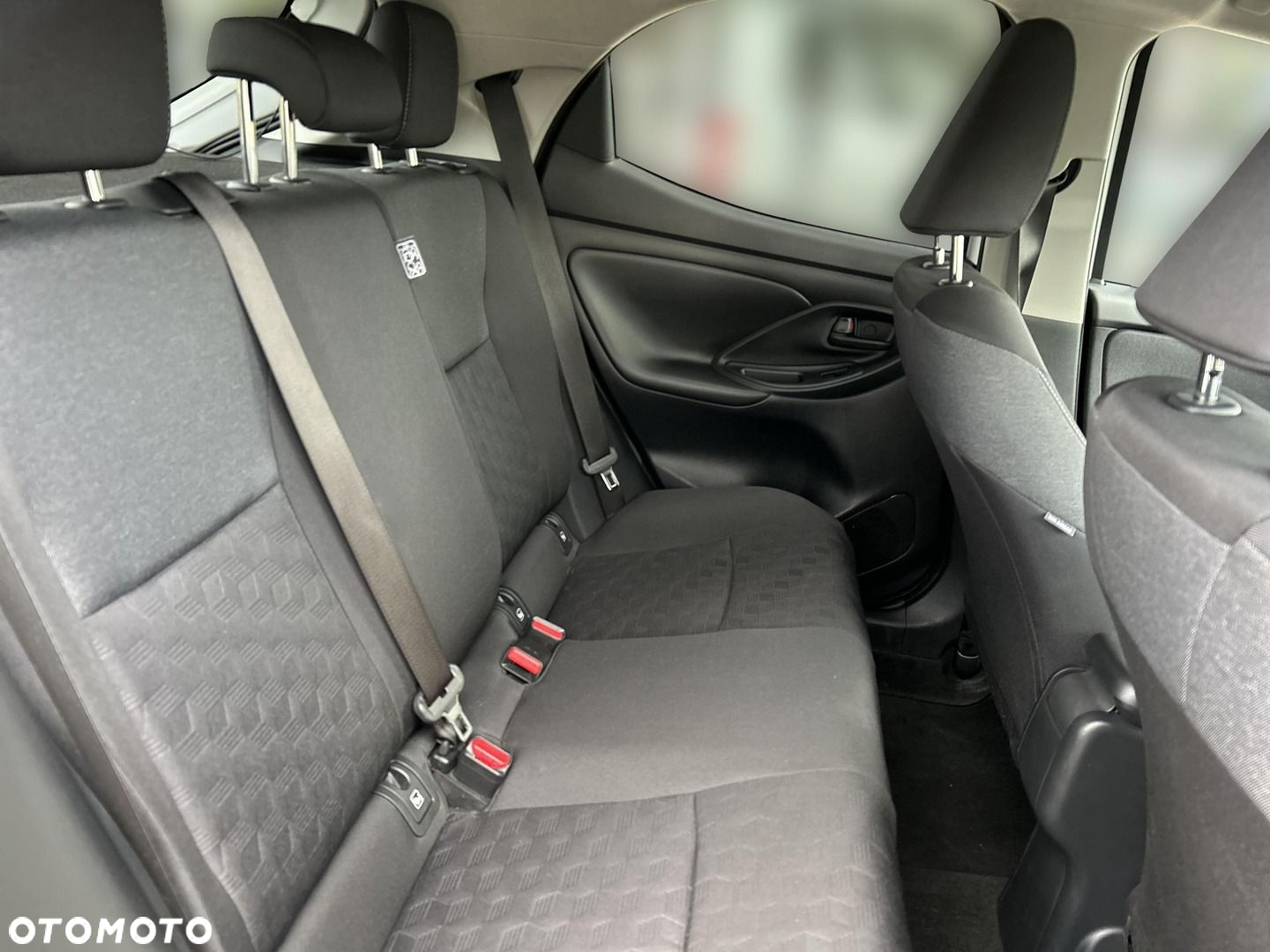 Toyota Yaris - 24