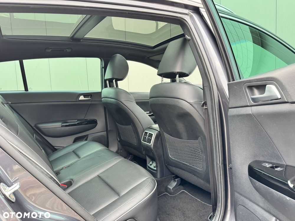 Kia Sportage 1.6 T-GDI AWD GT Line - 6