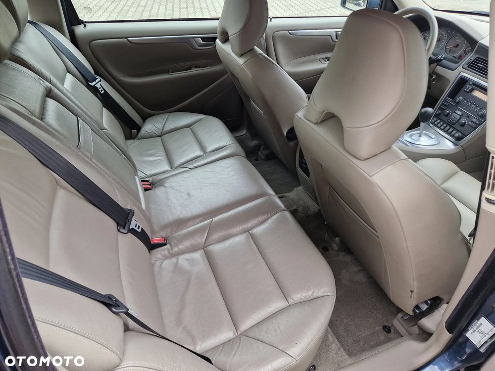 Volvo V70 2.4D Summum - 14