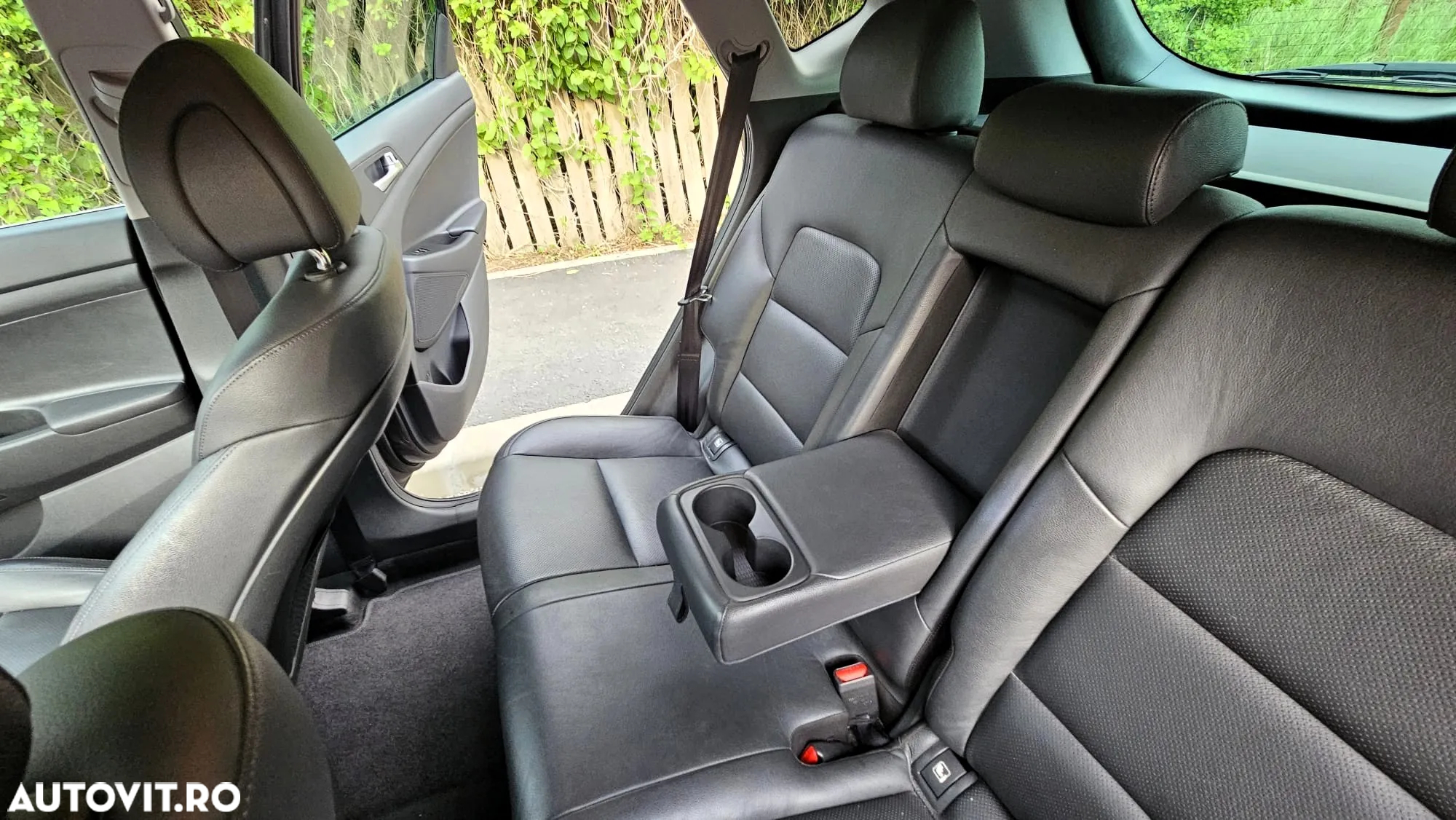 Hyundai Tucson 2.0 CRDI 4WD 6AT Premium+ - 16