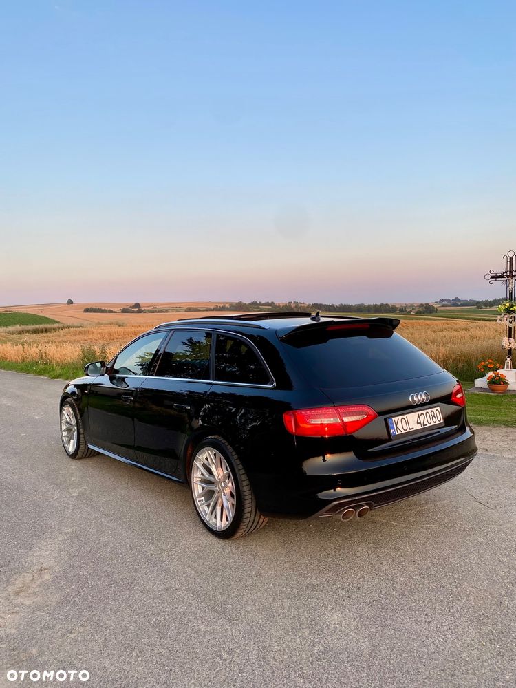 Audi A4 Avant 2.0 TDI DPF quattro S line Sportpaket - 8