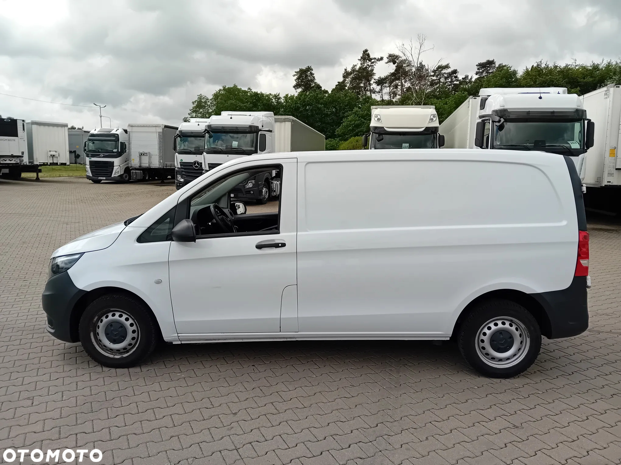 Mercedes-Benz VITO 110 - 10