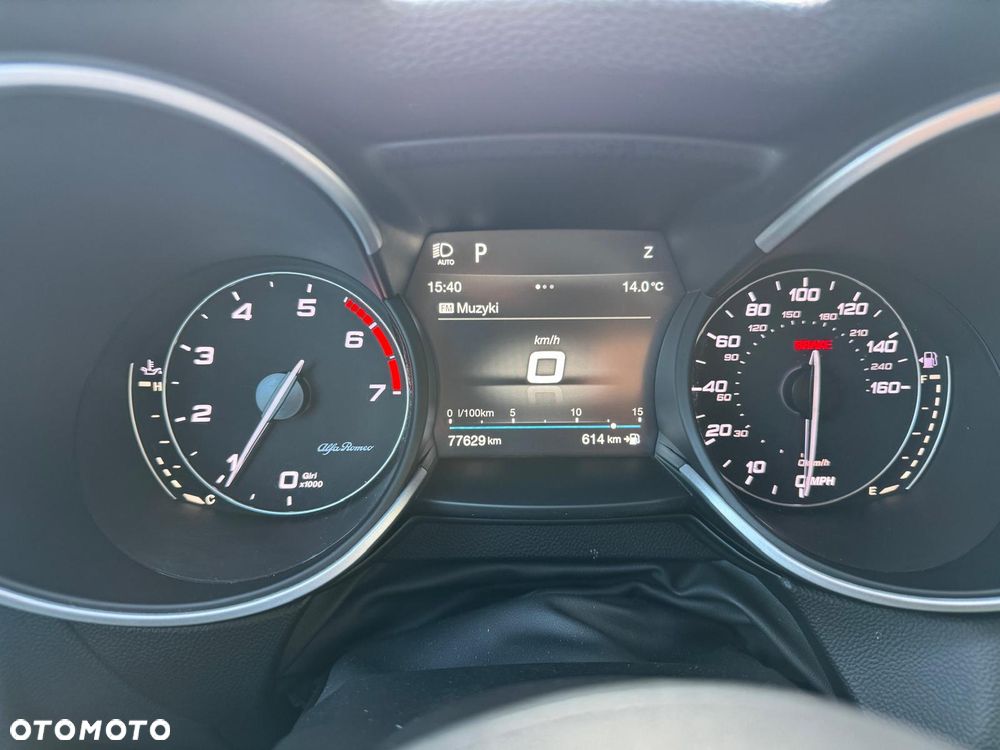Alfa Romeo Stelvio 2.0 Turbo 16V AT8-Q4 Ti - 12