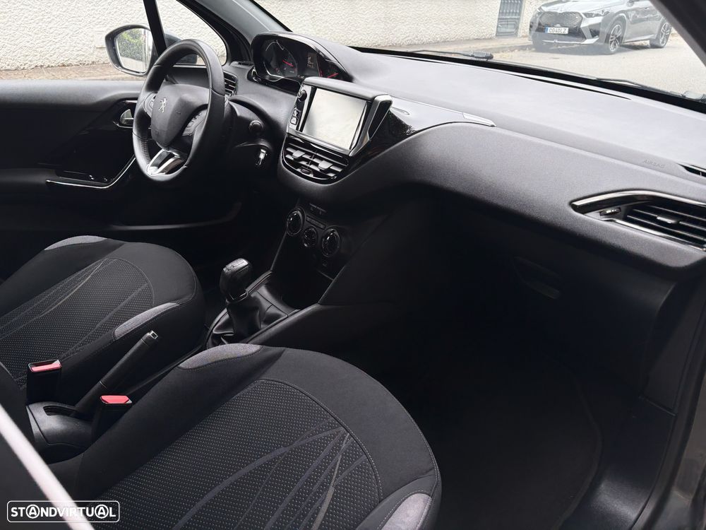 Peugeot 208 1.4 HDi Active - 19